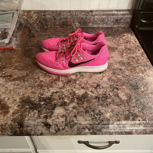 Ladies size 9 Nike Zoom Structure running shoes - Picture 4 of 9